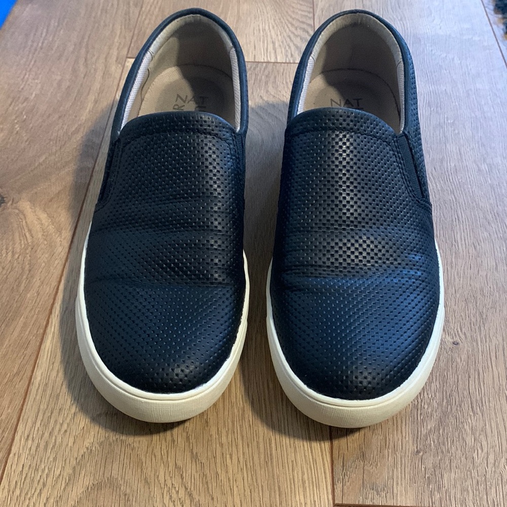 Naturalizer Woman’s Size US 9 Black Leather Upper slip on shoes
